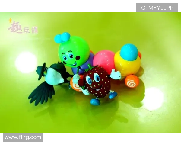 男孩足球明星玩偶高清图片展示让你领略运动魅力与童趣结合的完美瞬间 男孩足球明星玩偶高清图片展示让你领略运动魅力与童趣结合的完美瞬间